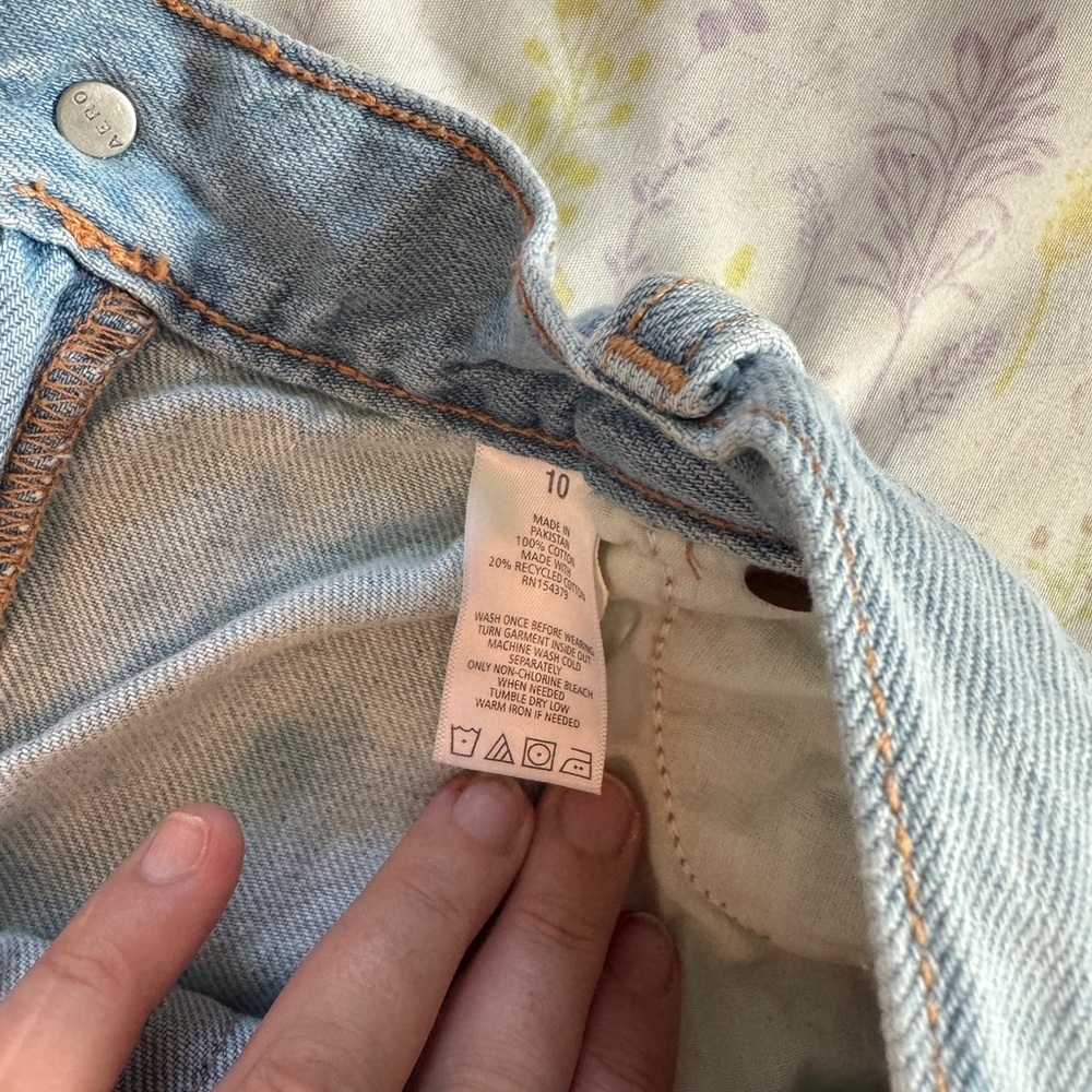 Like new Aeropostale High Rise Shorty Jeans - Light Blue sz 10 - Picture 4 of 4